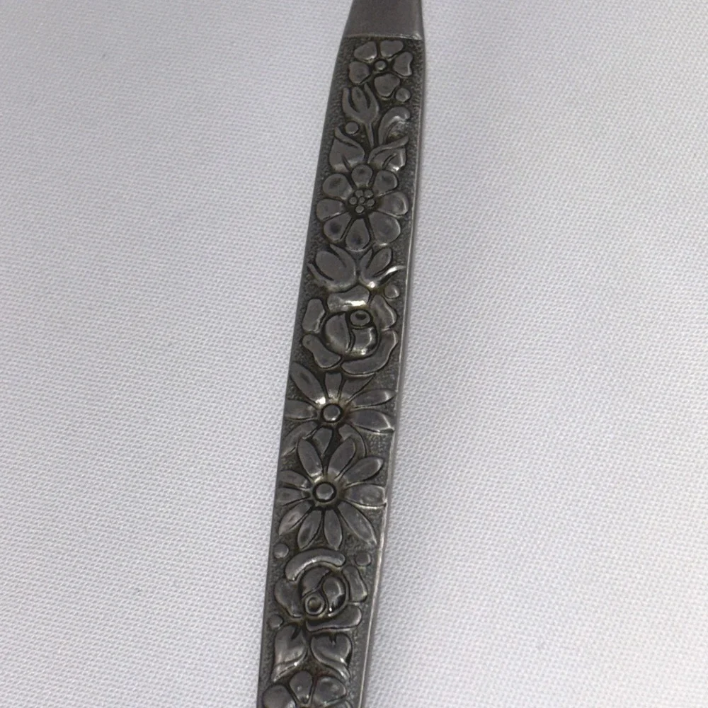 Wm A Rogers Oneida Malibu Single Serving Spoon Stainless Flatware Flowers 8 3/4